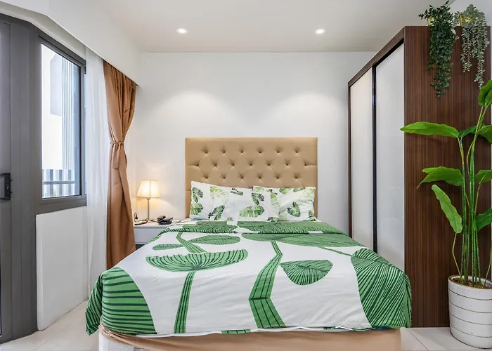 Comfort At Tambuli Residences Ocean View By Dominik With Pool Access & Balcony In Mactan