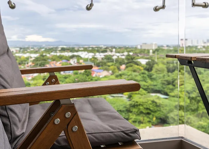 Comfort At Tambuli Residences Ocean View By Dominik With Pool Access & Balcony In Mactan *