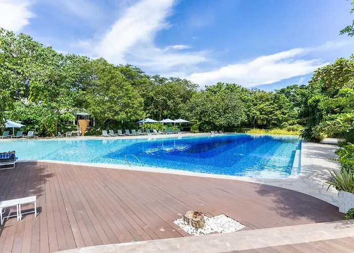 Comfort At Tambuli Residences Ocean View By Dominik With Pool Access & Balcony In Mactan *